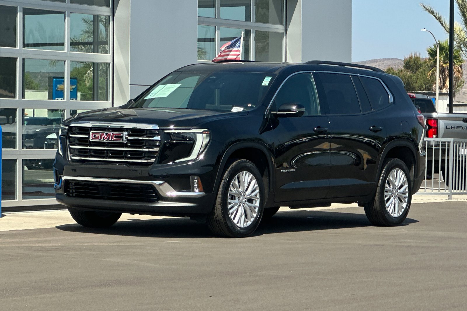Used 2026 GMC Acadia Elevation w/ Elevation Premium Package FWD image 8