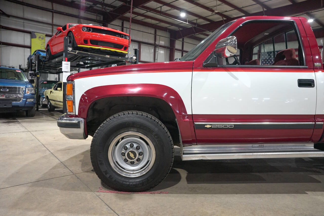 Used 1992 Chevrolet Silverado 2500 4x4 Regular Cab image 3