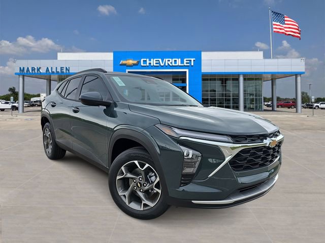 New 2026 Chevrolet Trax LT w/ Driver Confidence Package FWD image 1