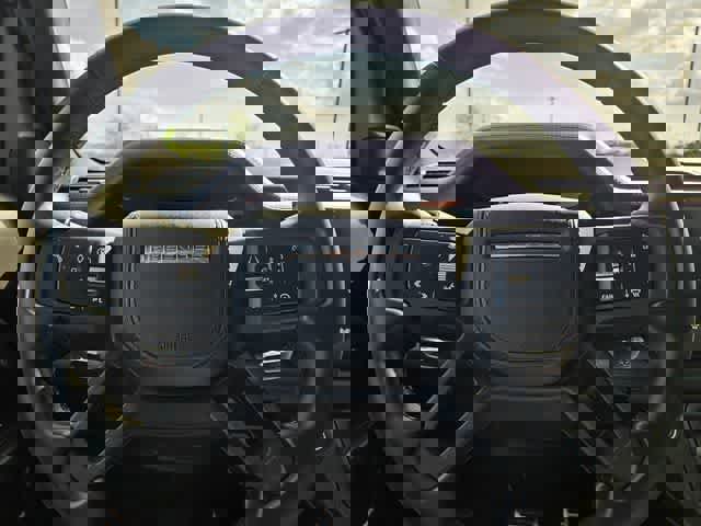 Used 2025 Land Rover Defender 110 V8 image 24