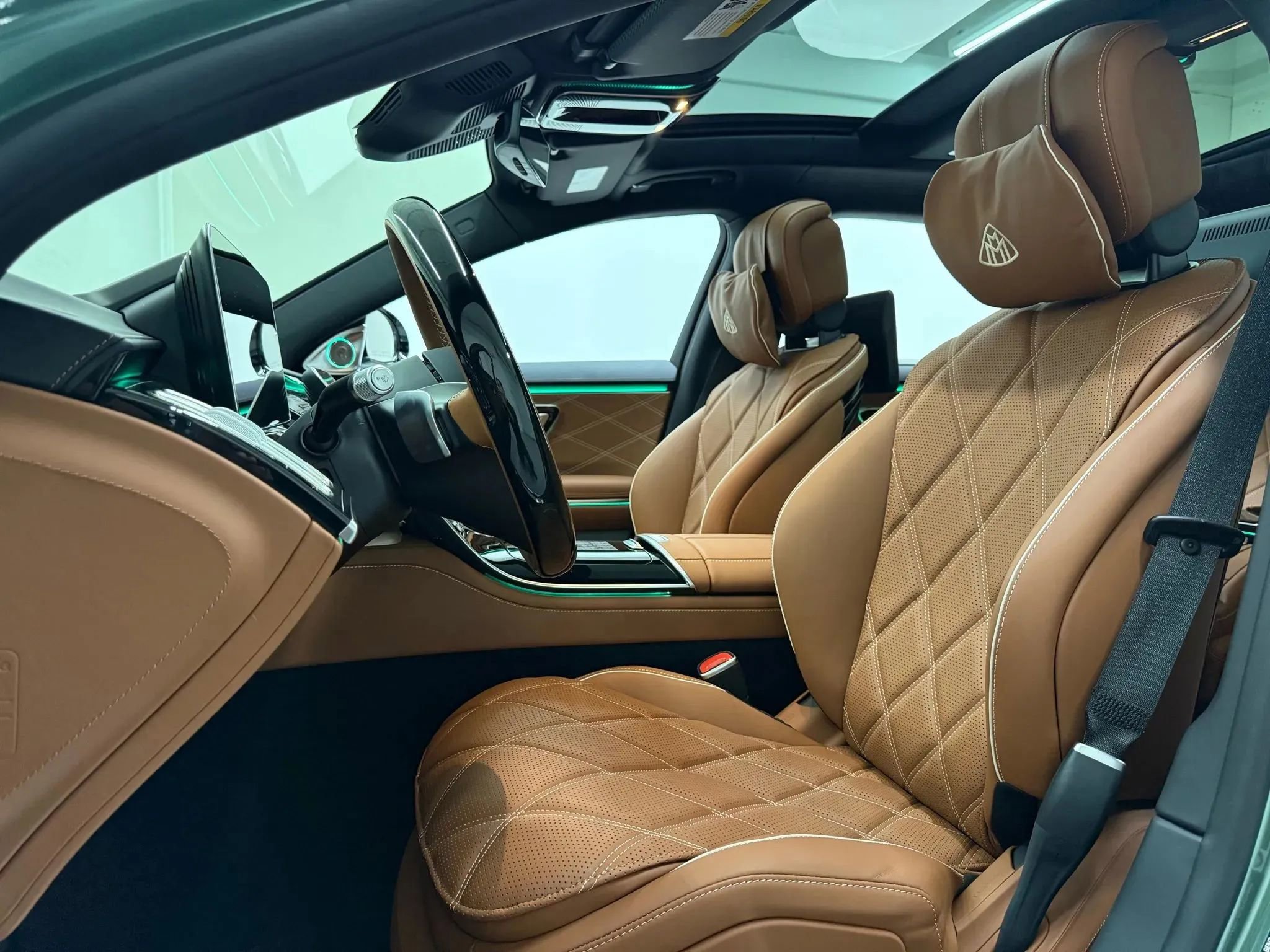 Used 2026 Mercedes-Benz Maybach S 680 S 680 4MATIC Sedan 4D image 12