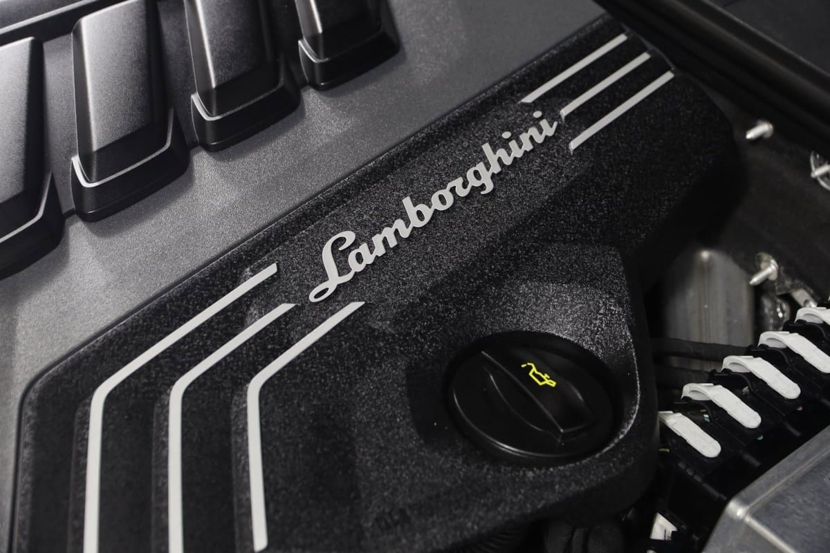Used 2022 Lamborghini Urus AWD/4WD image 33