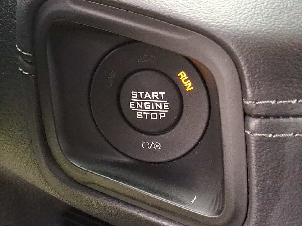 Certified 2026 Jeep Wrangler Unlimited Sahara AWD/4WD image 22