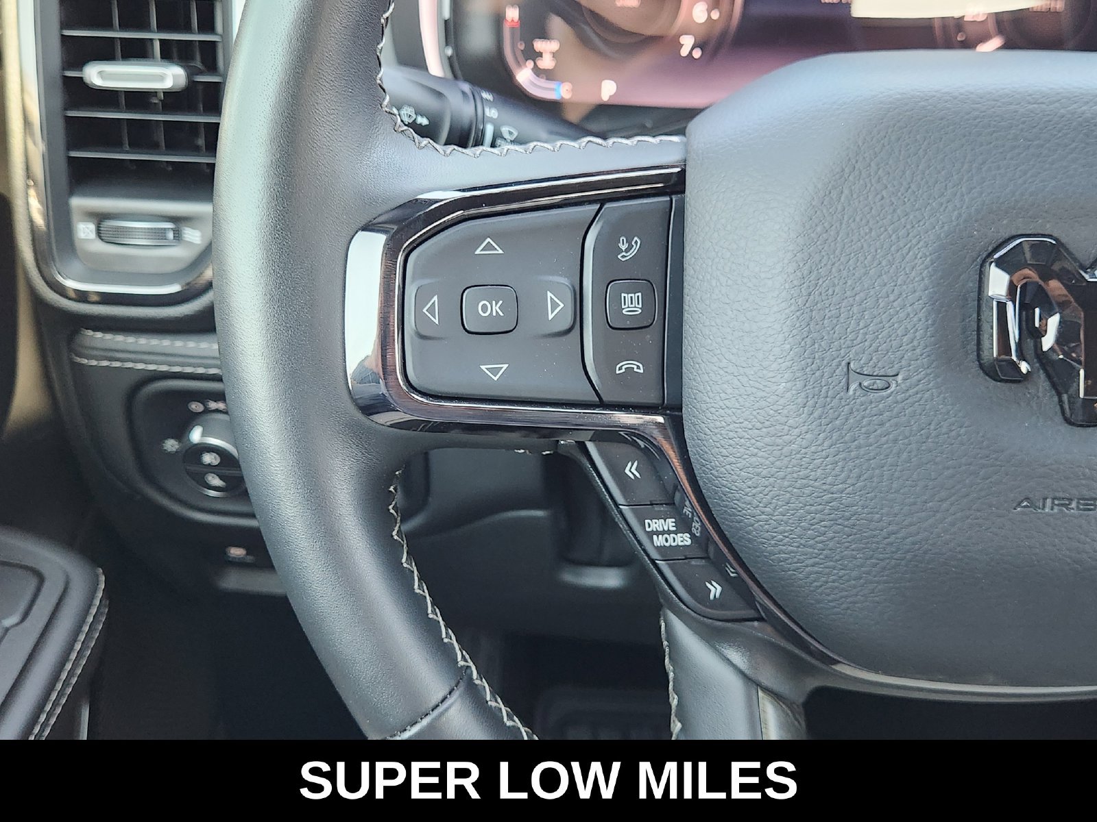 Used 2025 RAM 1500 Limited w/ Body Color Bumper Group AWD/4WD image 34