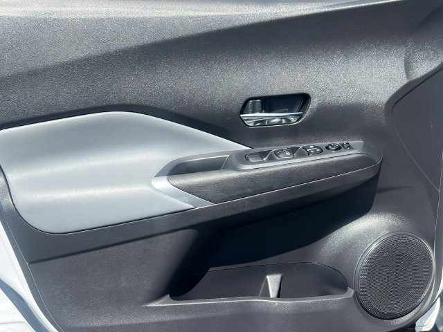 Used 2024 Nissan Kicks SR w/ SR Premium Package FWD image 14