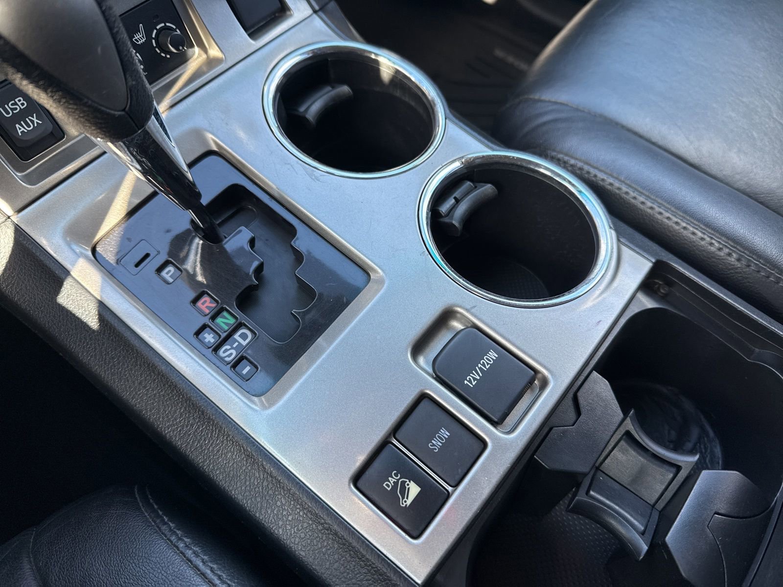 Used 2012 Toyota Highlander SE image 25