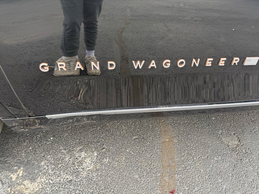 Used 2024 Jeep Grand Wagoneer Series III w/ Rear Seat Video Group 1 image 10