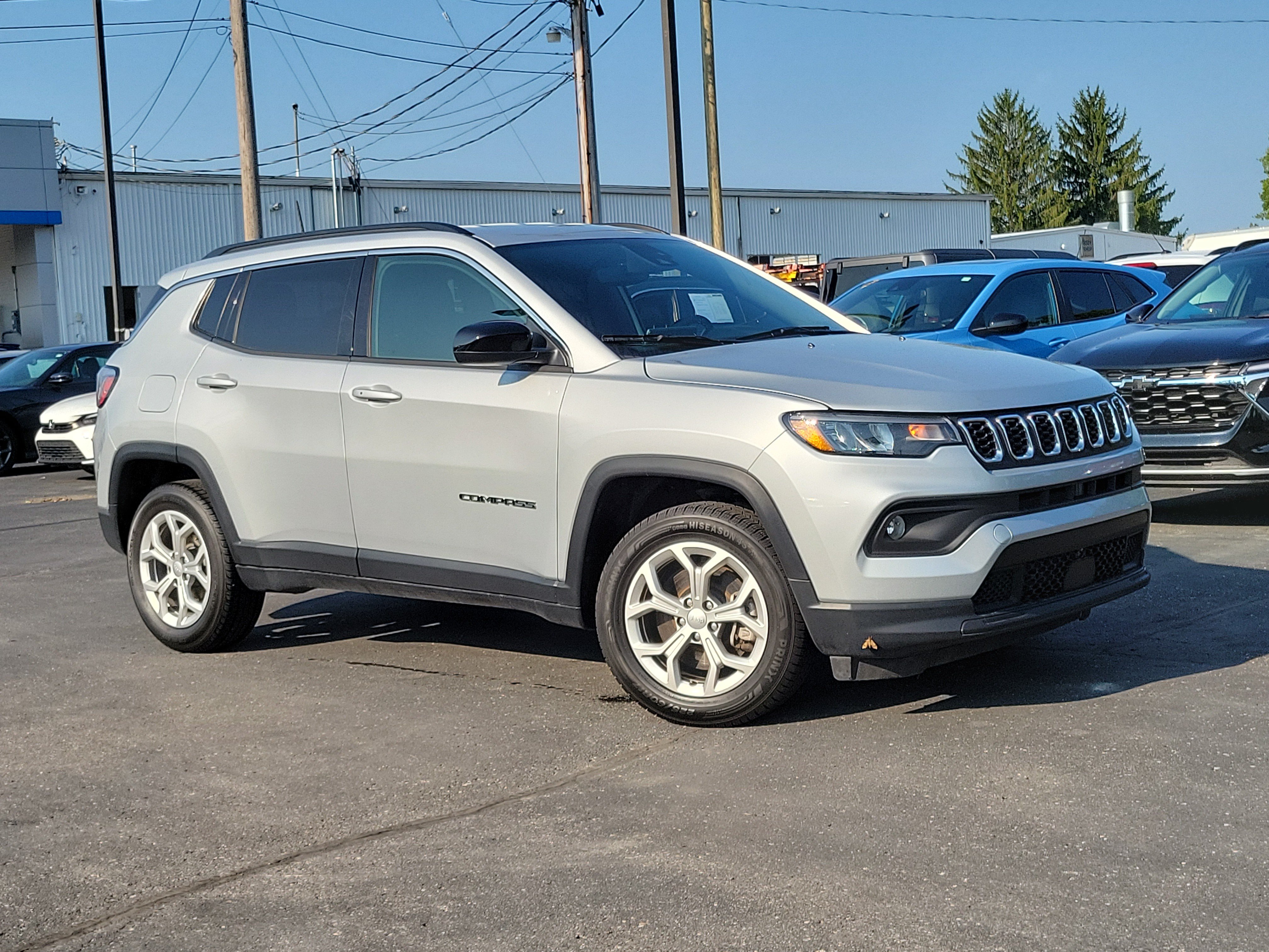 Used 2024 Jeep Compass Latitude AWD/4WD image 31