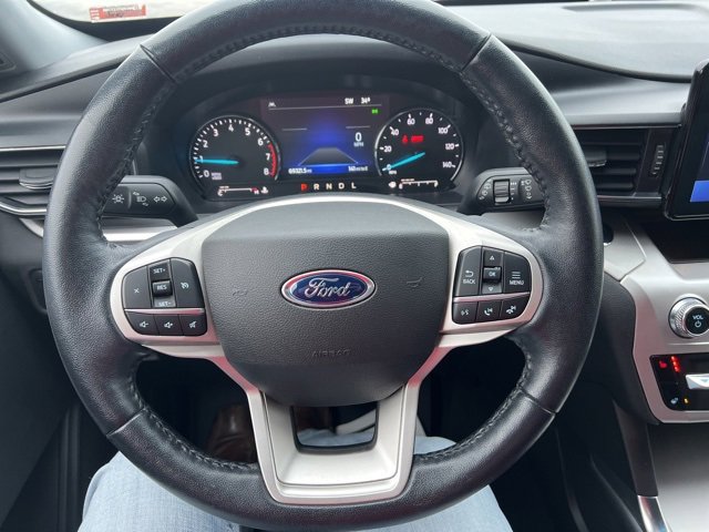 Used 2022 Ford Explorer XLT w/ Equipment Group 202A image 17