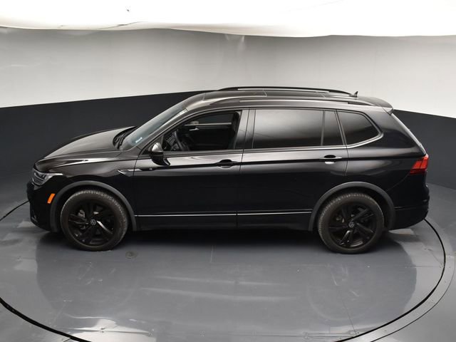 Used 2023 Volkswagen Tiguan SE R-Line image 46