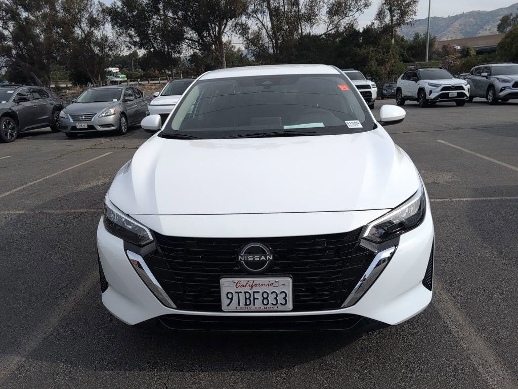 Used 2025 Nissan Sentra SV image 2