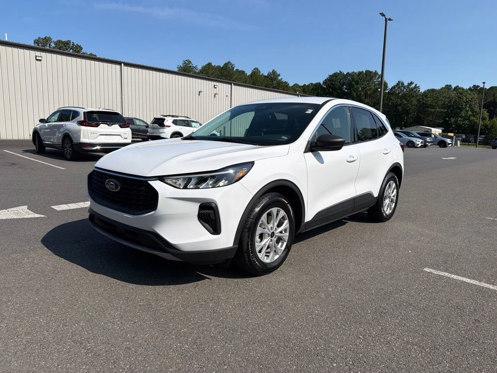 Used 2024 Ford Escape Active FWD image 2