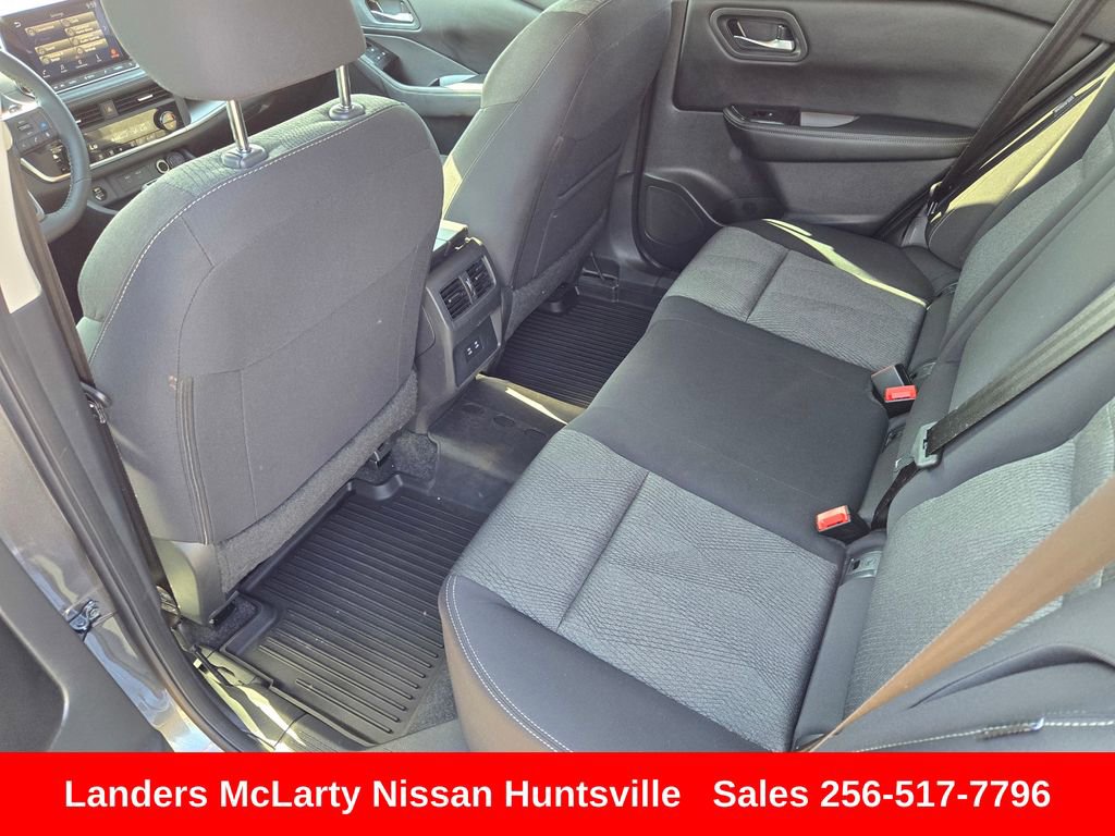 Used 2025 Nissan Rogue SV FWD image 14