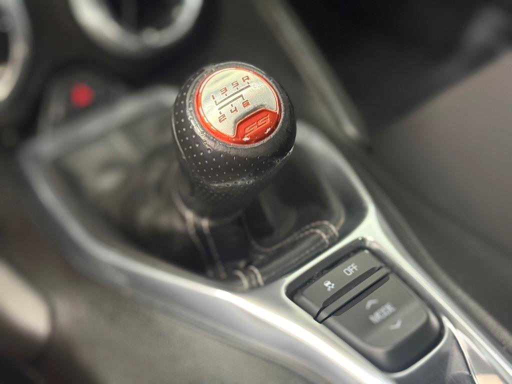 Used 2017 Chevrolet Camaro SS RWD image 19