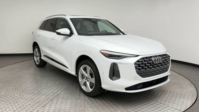 Used 2025 Audi Q5 Premium w/ Premium Plus AWD/4WD image 8