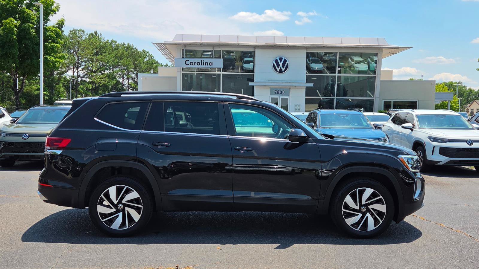Used 2026 Volkswagen Atlas SE FWD image 6