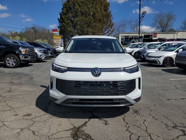 Certified 2025 Volkswagen Tiguan S video 2