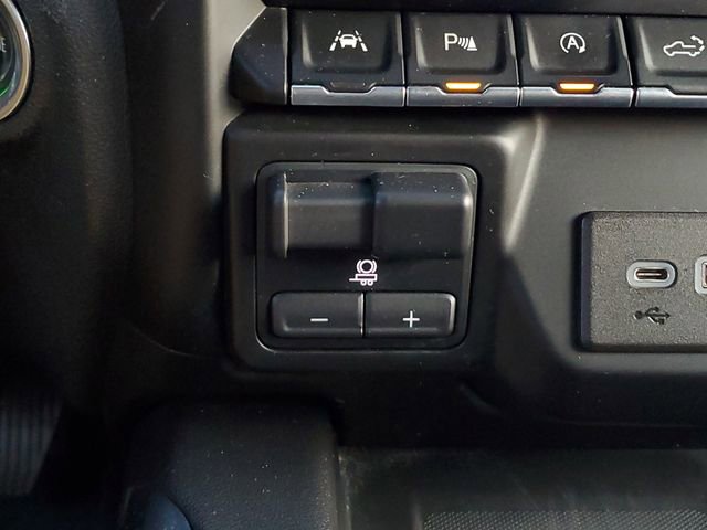 Used 2020 Chevrolet Silverado 1500 High Country w/ Technology Package image 34