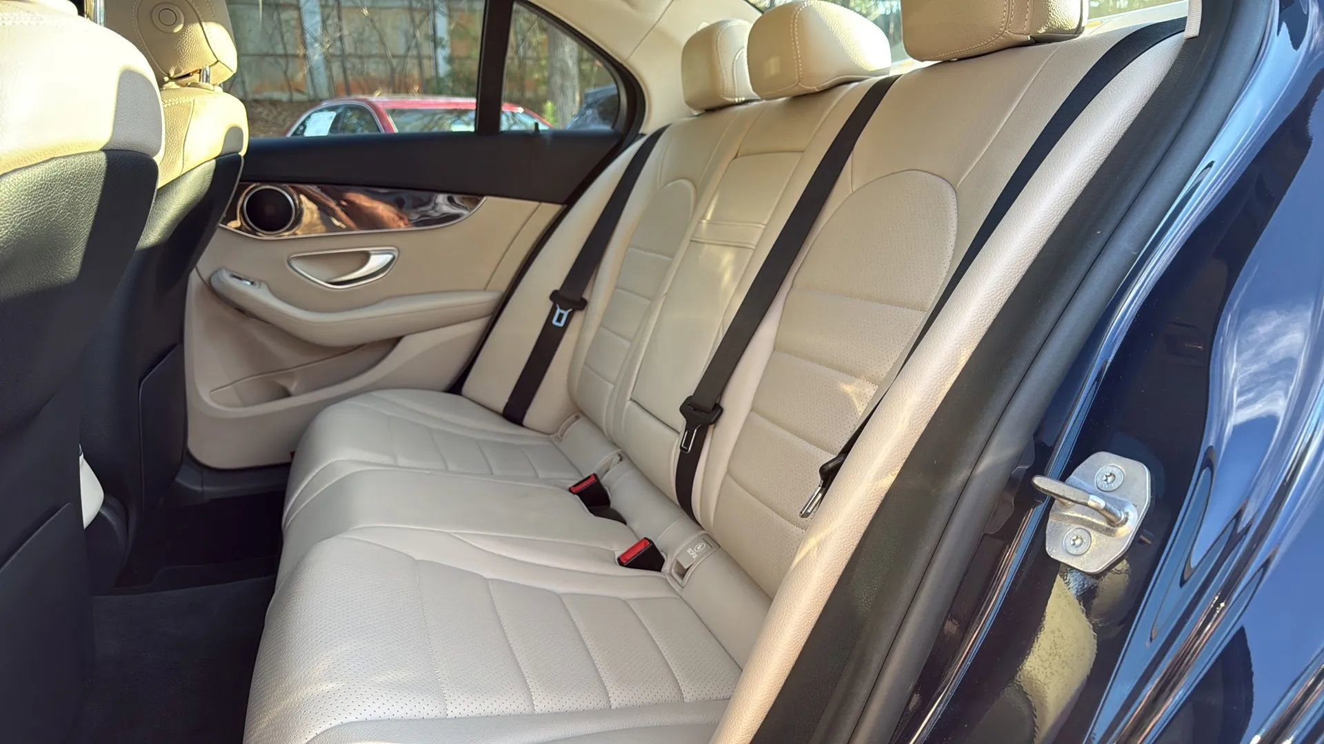 Used 2018 Mercedes-Benz C 300 4MATIC Sedan image 27