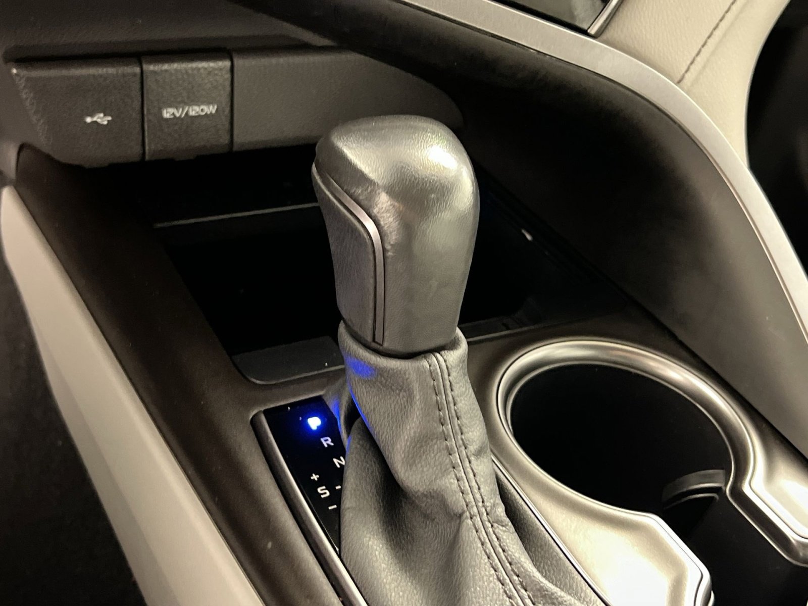 Used 2024 Toyota Camry SE image 22