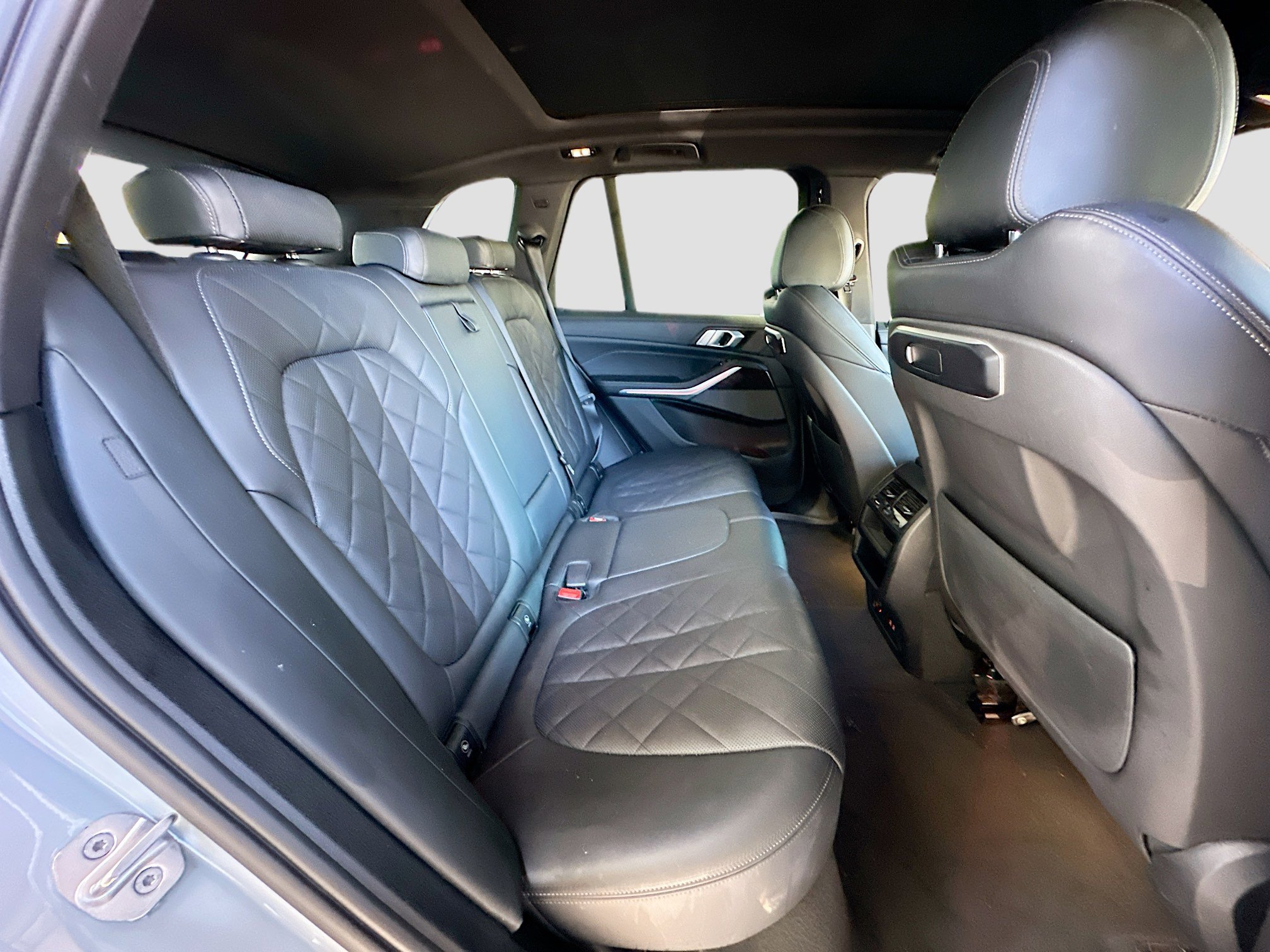 Certified 2024 BMW X5 xDrive40i w/ M Sport Package image 28