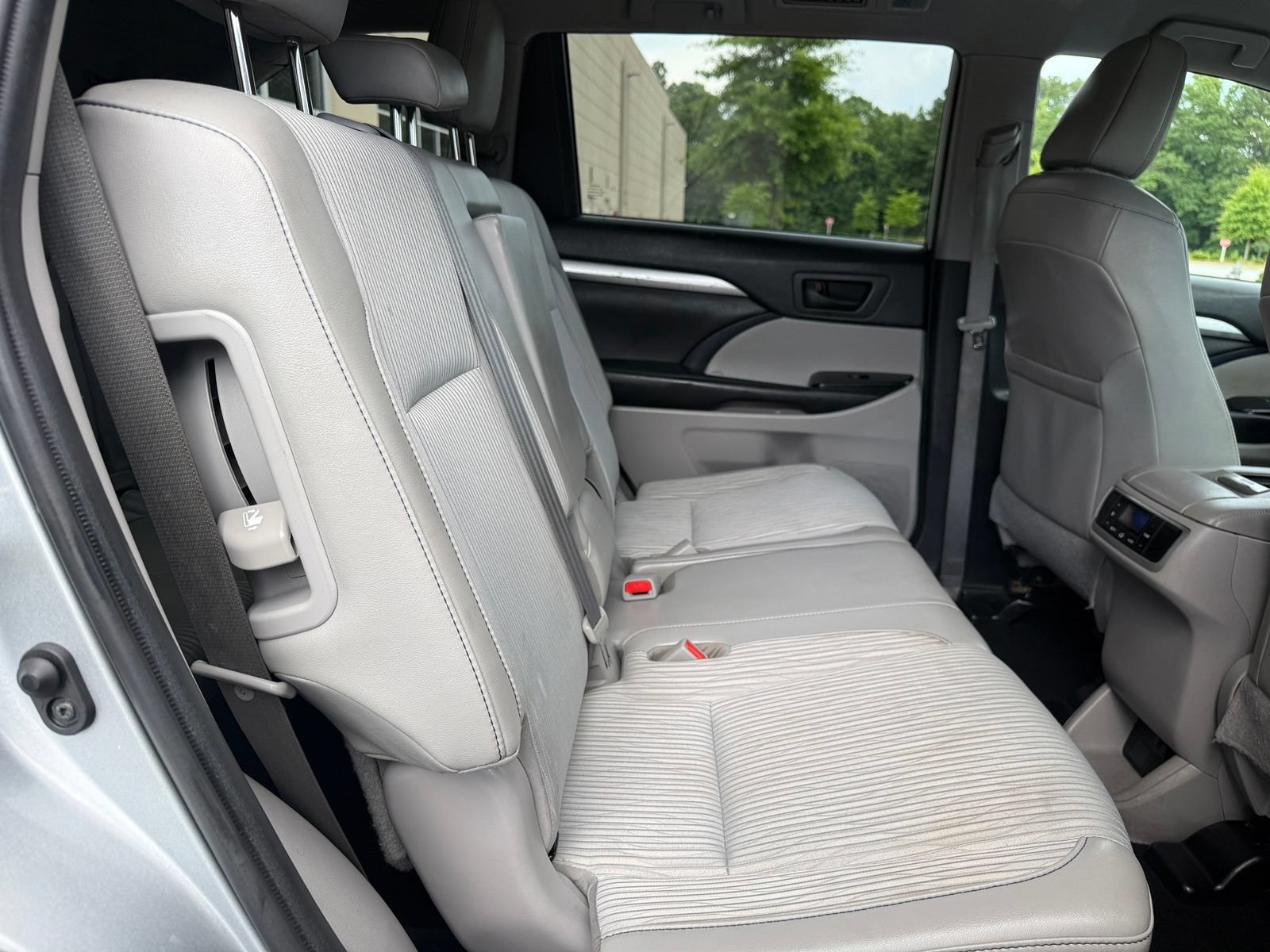 Used 2019 Toyota Highlander Plus w/ Protection Package #3 AWD/4WD image 37