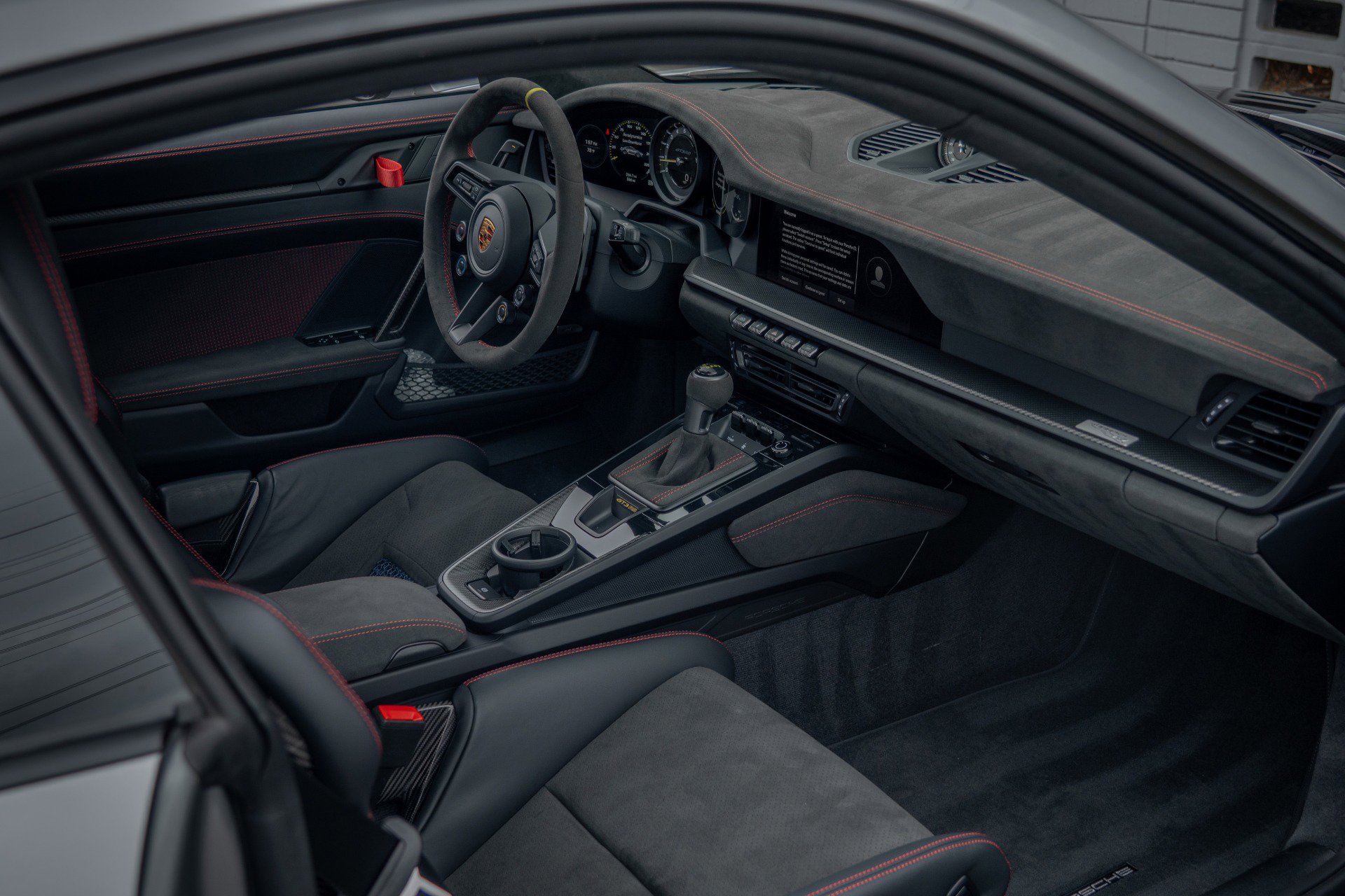 Used 2025 Porsche 911 GT3 RS image 46