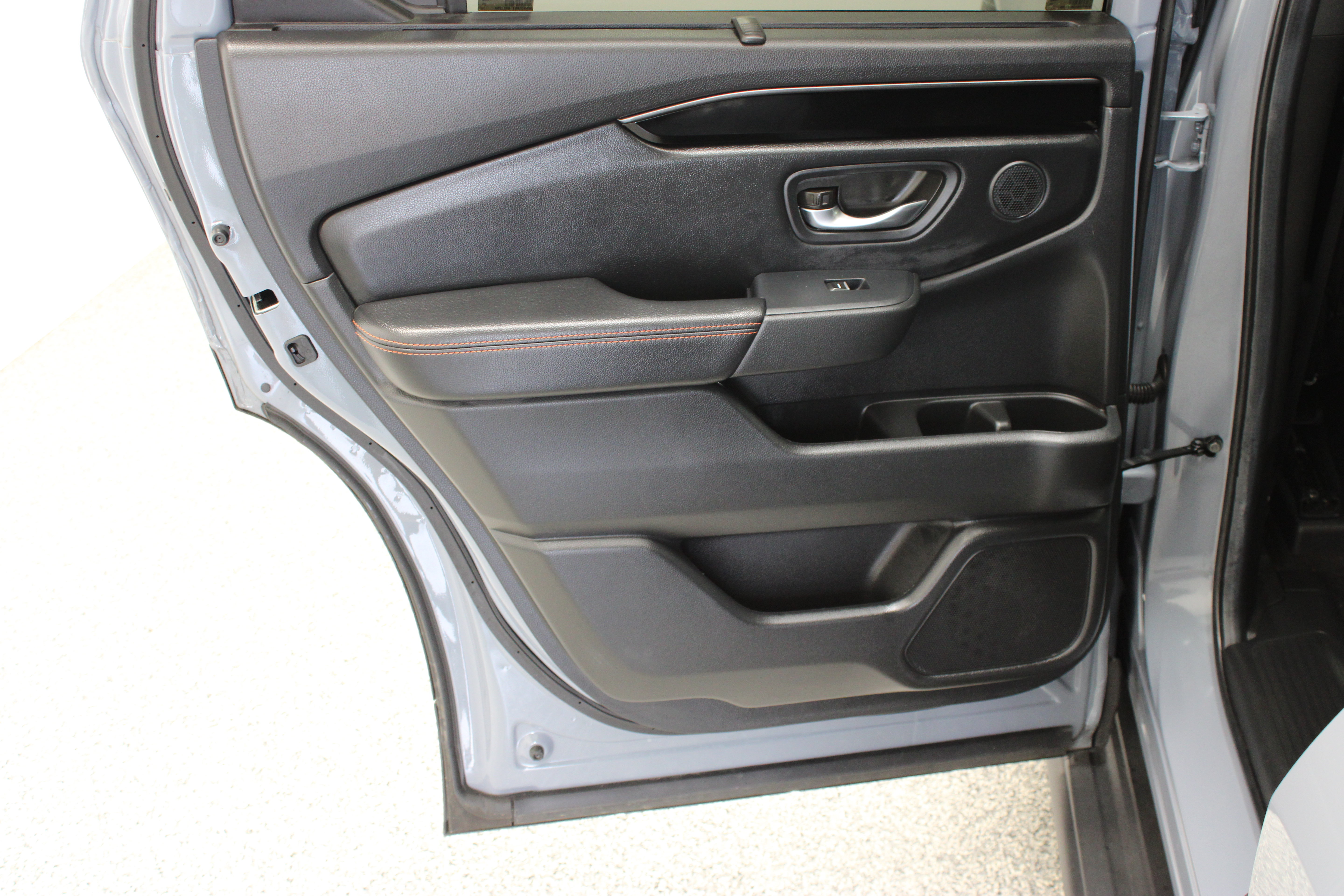 Used 2025 Honda Pilot TrailSport image 28