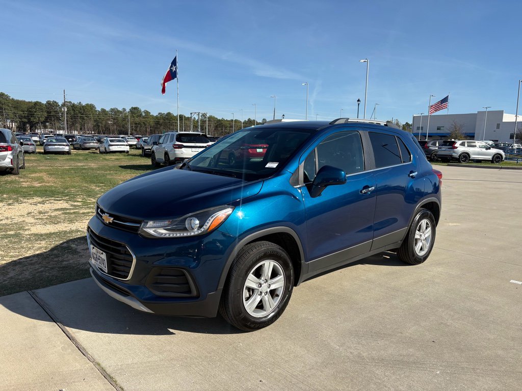 Used 2020 Chevrolet Trax LT w/ LT Convenience Package image 4