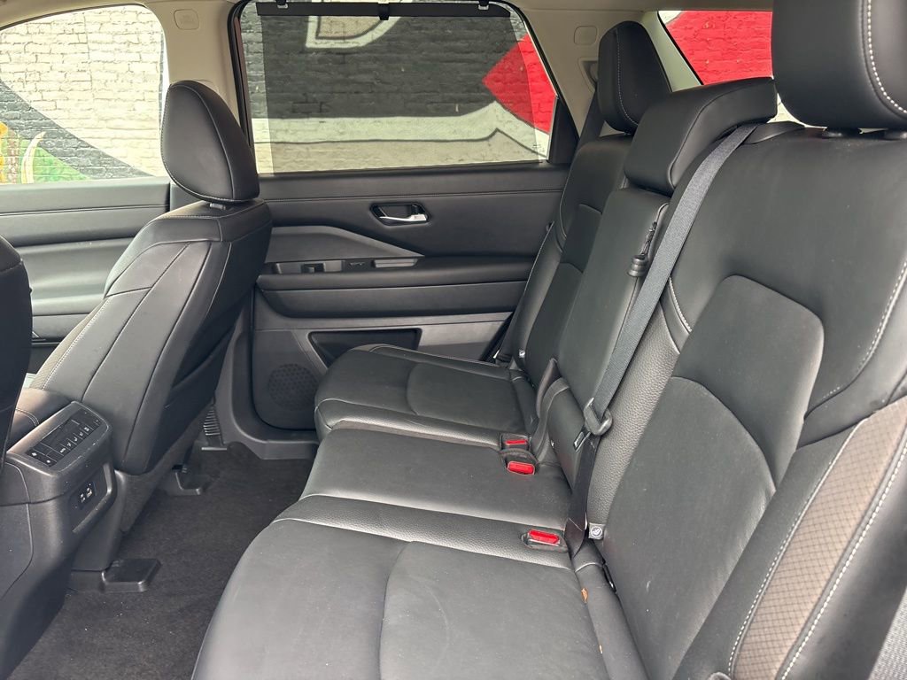 Used 2022 Nissan Pathfinder SL image 22