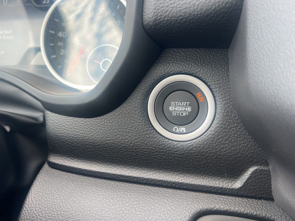 New 2026 RAM 1500 4x4 Crew Cab image 23