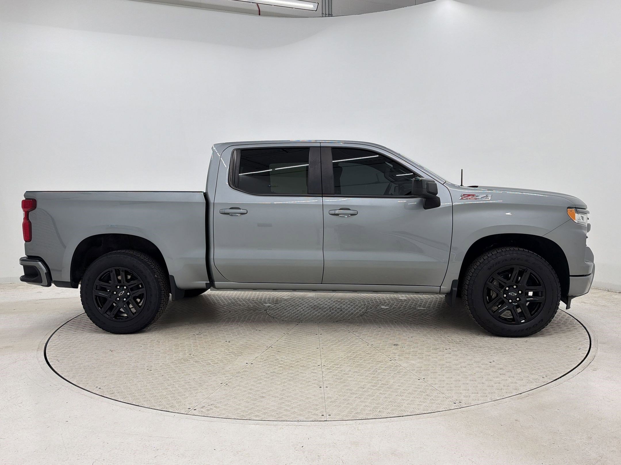 Used 2023 Chevrolet Silverado 1500 RST AWD/4WD image 7