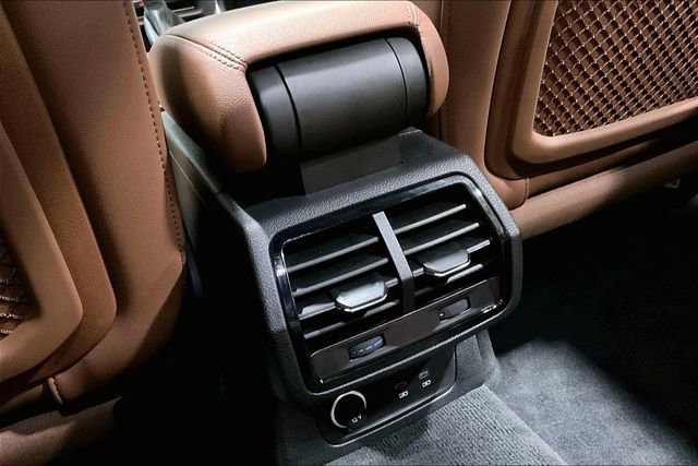 Certified 2025 Audi Q3 2.0T Premium w/ Convenience Package image 24