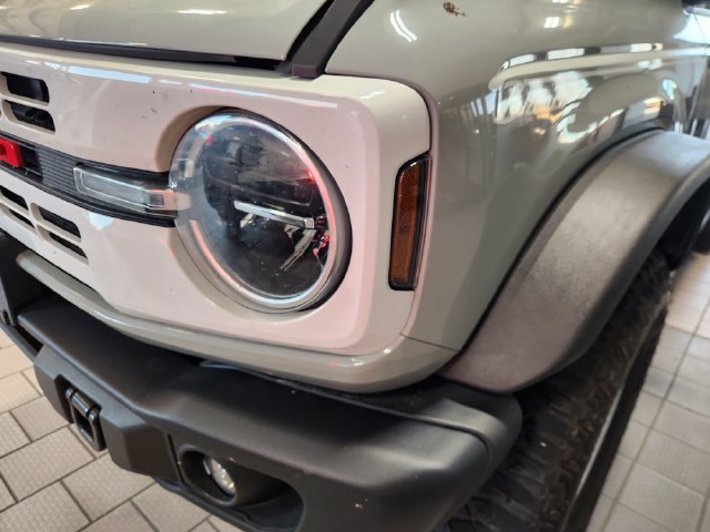 Used 2024 Ford Bronco Heritage Edition AWD/4WD image 8