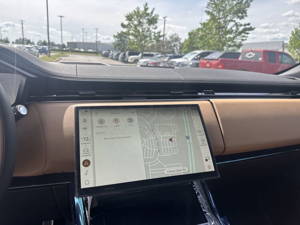 New 2025 Land Rover Range Rover Sport Dynamic SE image 27