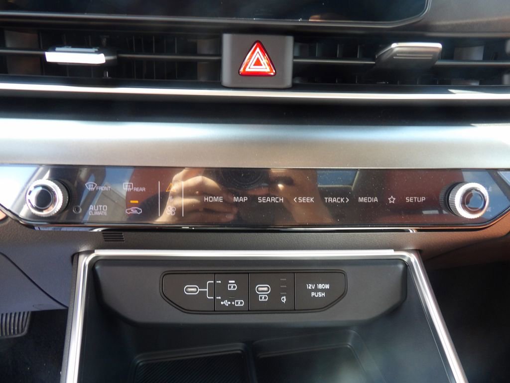 New 2026 Kia Carnival SX FWD image 19
