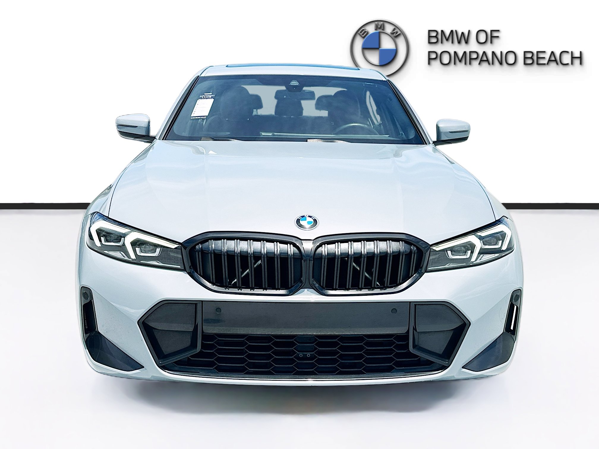 Used 2023 BMW 330i Sedan w/ M Sport Package RWD image 2