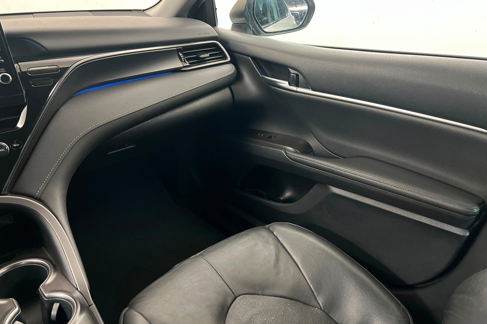 Used 2021 Toyota Camry XSE w/ Carpet Mat Package (TMS) FWD image 10