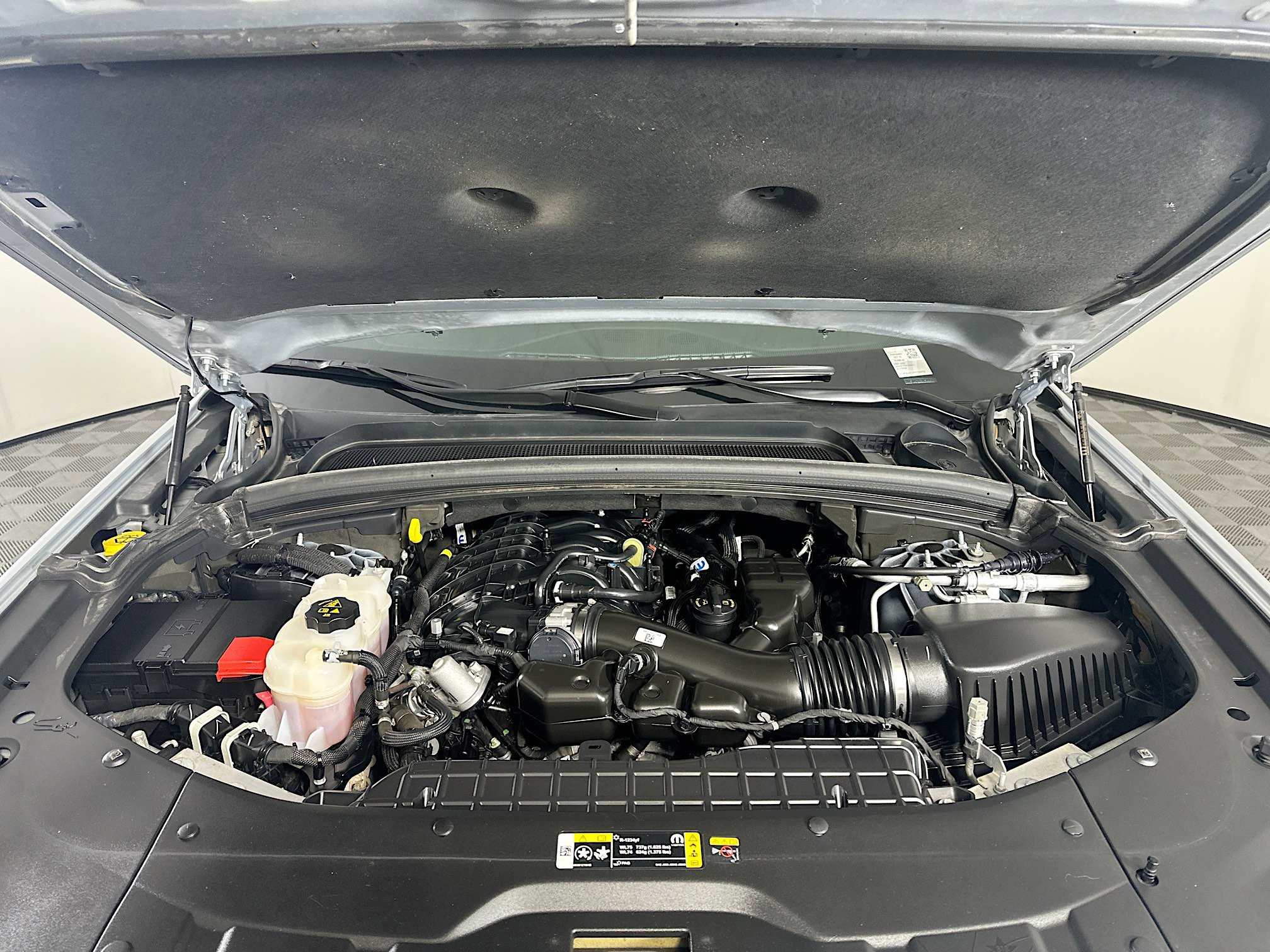 Used 2024 Jeep Grand Cherokee L Laredo image 36