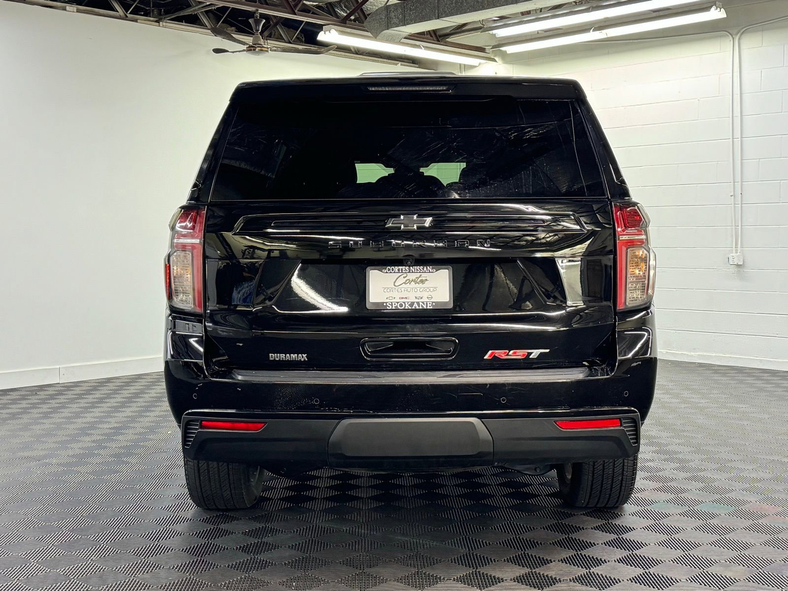 Used 2023 Chevrolet Suburban RST image 6