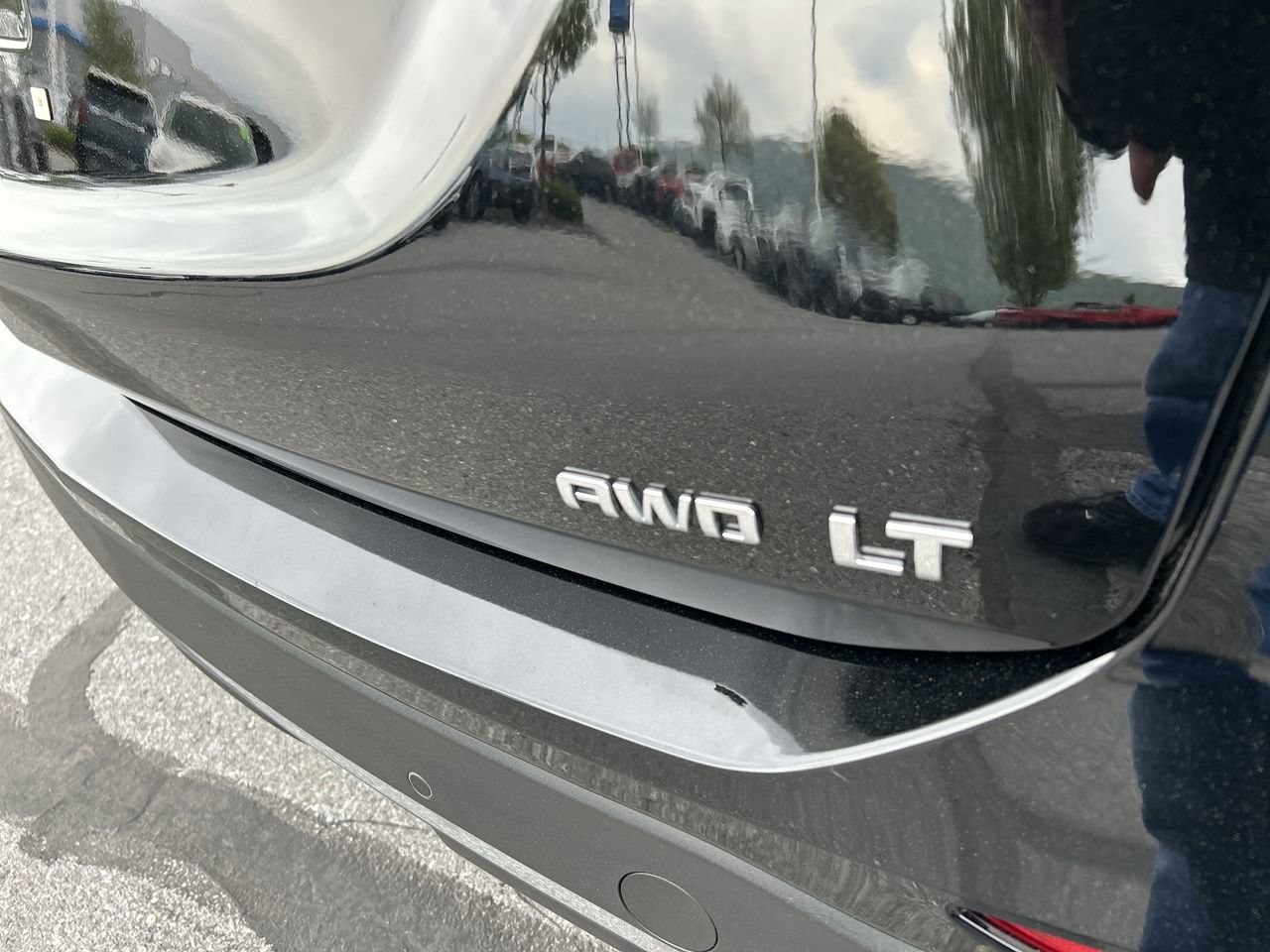 Used 2022 Chevrolet Equinox LT AWD/4WD image 10
