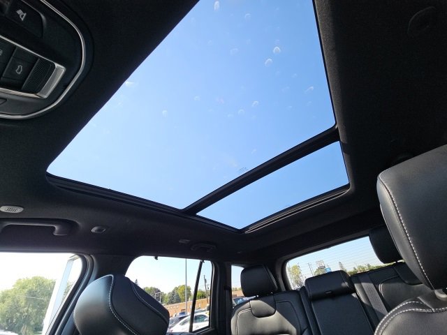 New 2025 Jeep Grand Cherokee Limited w/ Luxury Tech Group II image 50