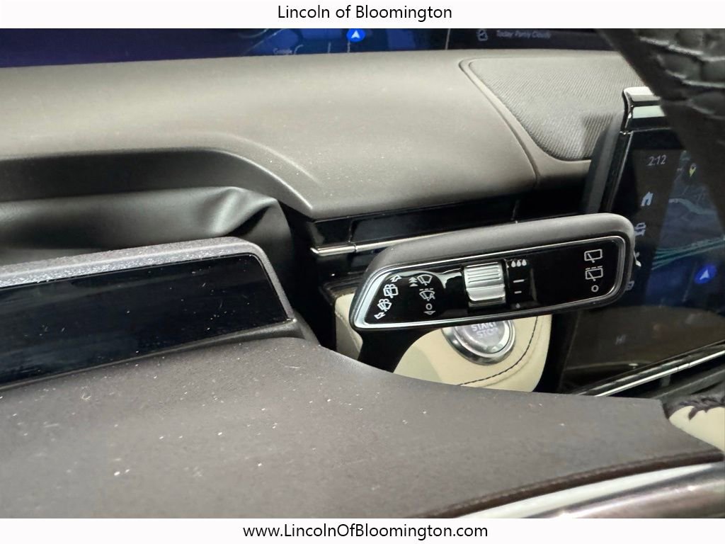 New 2024 Lincoln Nautilus Black Label w/ Jet Appearance Package (87T) image 32