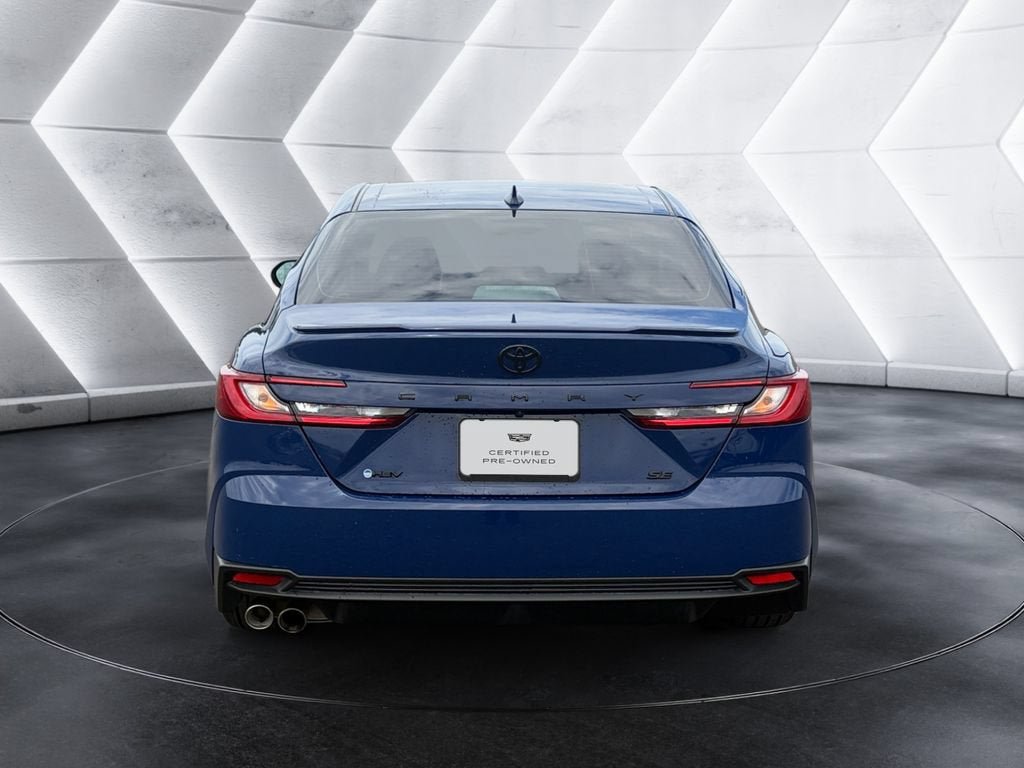 Used 2025 Toyota Camry SE FWD image 4