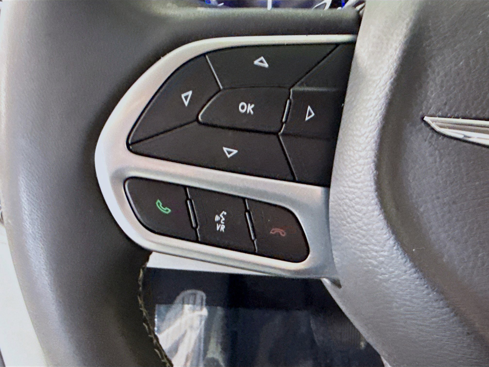 Used 2022 Chrysler Voyager LX FWD image 14