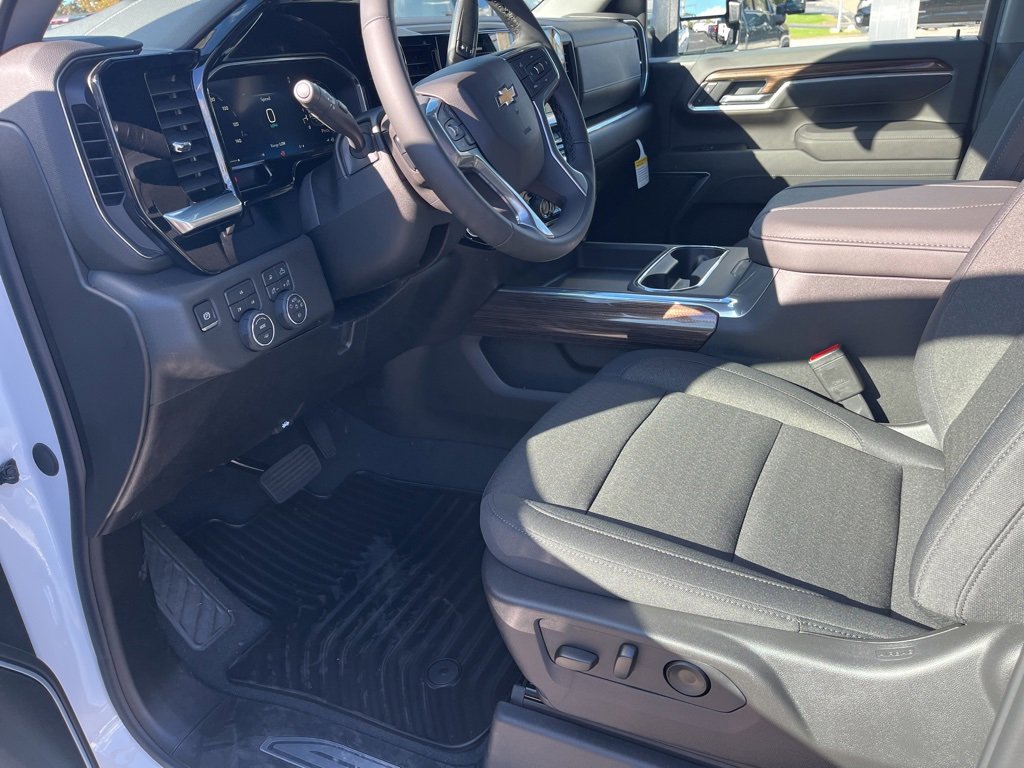 New 2026 Chevrolet Silverado 2500 LT w/ Z71 Chrome Sport Edition image 10