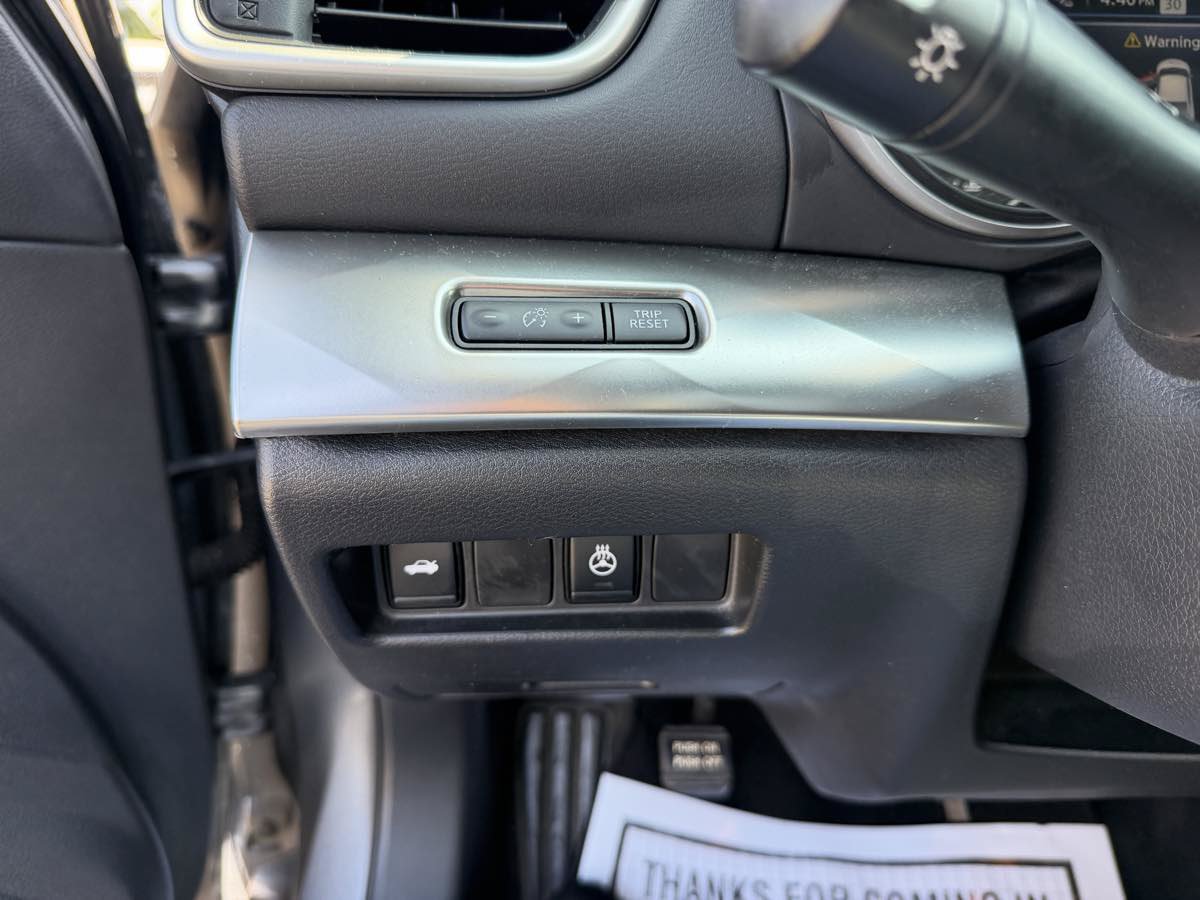 Used 2022 Nissan Maxima SL FWD image 30
