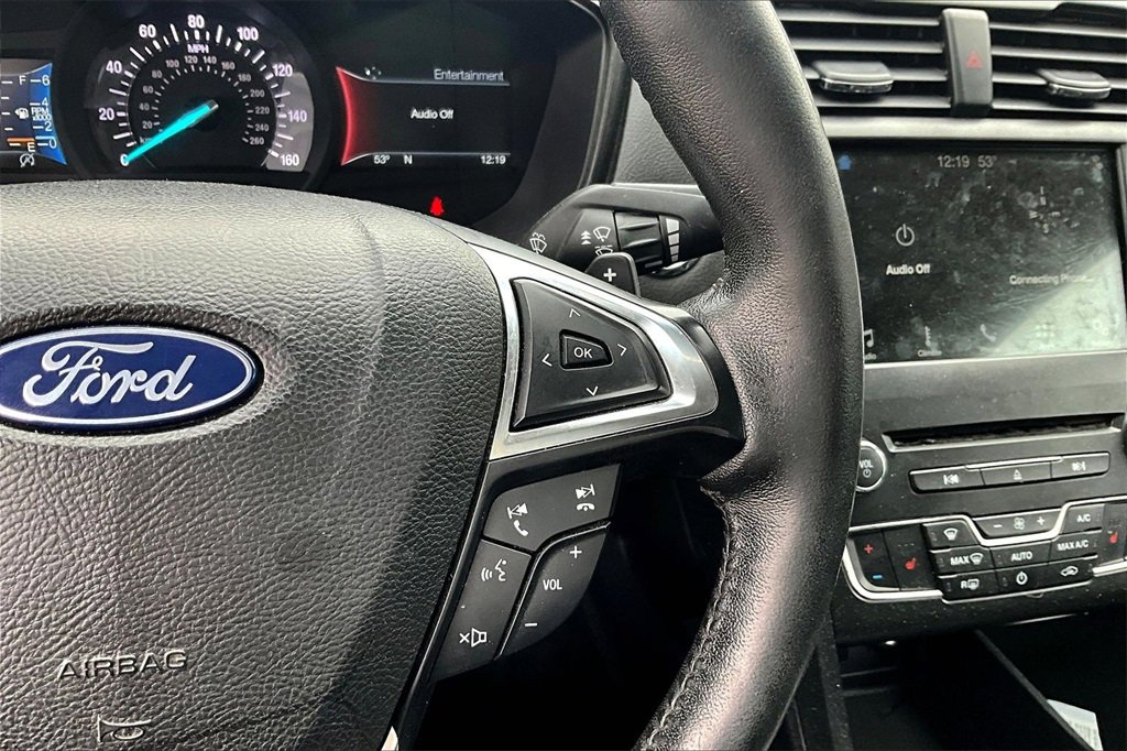 Used 2018 Ford Fusion SE w/ Equipment Group 201A image 17