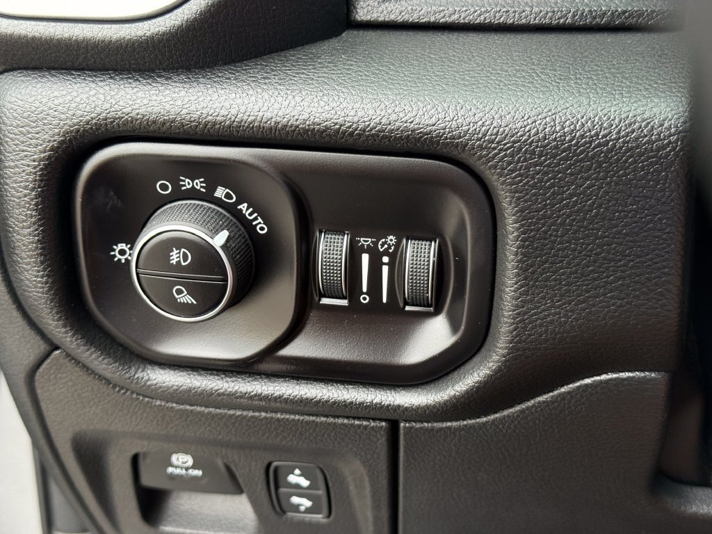 Used 2026 RAM 1500 Big Horn AWD/4WD image 19