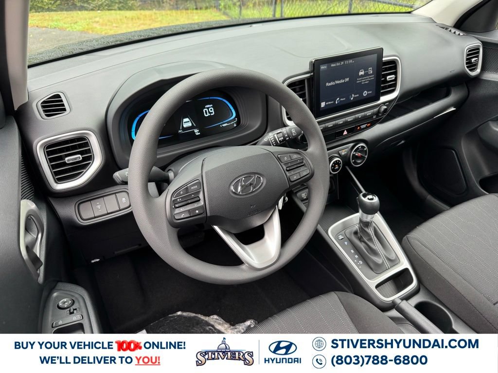 Certified 2026 Hyundai Venue SE FWD image 2